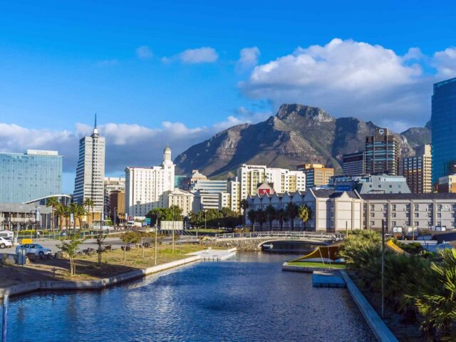 https://dubaiexcursionsguide.com/wp-content/uploads/2018/08/post_capetown_02-640x480.jpg